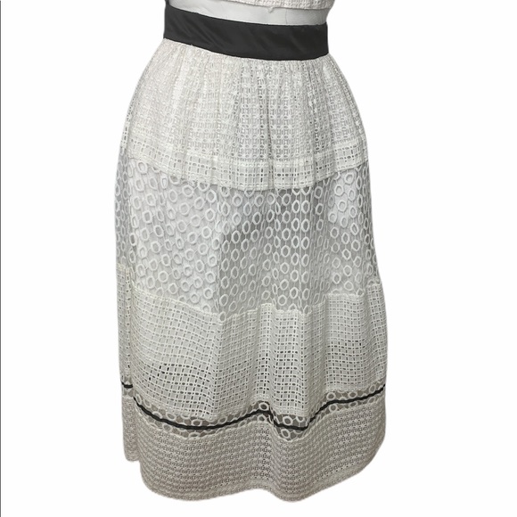 Kendall + Kylie Pierced White Mixed-Lace Dress - Picture 7 of 7